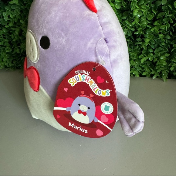 Marius the Manatee Squishmallows Valentines Edition 8" NWT - Picture 5 of 8